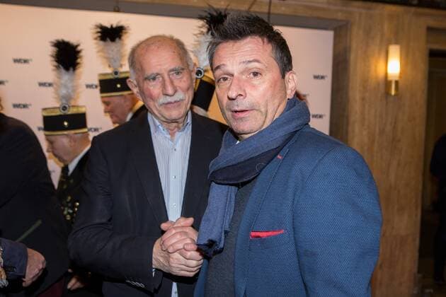 Werner Hansch (ehemaliger Fussball-Reporter) schuettelt die Hand von Christian Heidel (Sportdirektor, FC Schalke 04), Filmpremiere WDR-Doku Schicht im Schacht , Lichtburg Essen, 13.12.2016, Essen Copyright: xDeutzmann Eibner-Pressefotox EP_CDN