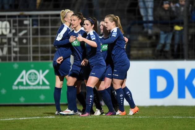 Fussball, Frauen, 1. Bundesliga, Saison 2016 17 (9. Spieltag), 1. FFC Turbine Potsdam - Bayer 04 Leverkusen, Jubel nach dem Tor zum 1:0 durch Felicitas Rauch (Nr. 19, 1. FFC Turbine Potsdam), 14.12.16,