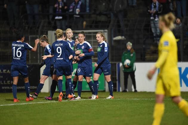 Fussball, Frauen, 1. Bundesliga, Saison 2016 17 (9. Spieltag), 1. FFC Turbine Potsdam - Bayer 04 Leverkusen, Jubel nach dem Tor zum 1:0 durch Felicitas Rauch (Nr. 19, 1. FFC Turbine Potsdam), 14.12.16,