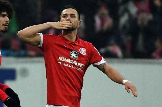 Bilder des Tages - SPORT 17.12.2016, xpsx, Fussball 1.Bundesliga, 1. FSV Mainz 05 - Hamburger SV, emspor, v.l. celebrate the goal, Torjubel zum 1:1 ausgleich fuer main torschuetze Danny Latza (FSV Mainz 05) Mainz