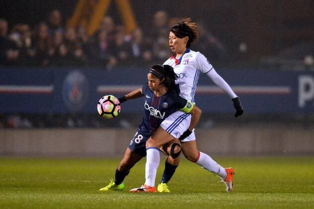 Shirley Cruz (psg) - Saki Kumagai (ol) FOOTBALL : Paris SG vs Olympique Lyonnais - D1 Feminine - 17 12 2016 AnthonyBIBARD FEP 