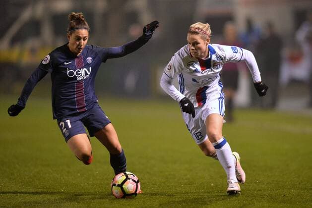Eugenie Le Sommer (ol) - Veronica Boquete (psg) FOOTBALL : Paris SG vs Olympique Lyonnais - D1 Feminine - 17 12 2016 AnthonyBIBARD FEP 