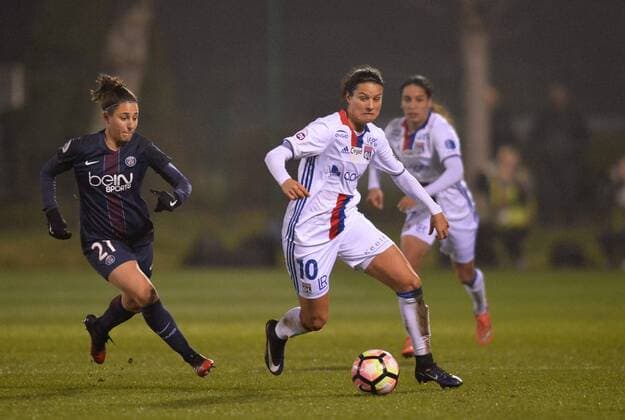 Dzsenifer Marozsan (ol) - Veronica Boquete (psg) FOOTBALL : Paris SG vs Olympique Lyonnais - D1 Feminine - 17 12 2016 AnthonyBIBARD FEP 