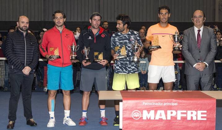 Spanish tennis players Rafa Nadal (2R) and Marc Lopez (3R) pose with the trophy after winning the Spain s Absolute Tennis Championship doubles final against Jordi Munoz (3L) and David Perez (2L) in Manacor, Balearic Islands, Spain, 17 December 2016. EFE Cati Caldera RAFA NADAL AND MARC LOPEZ PLAY THE DOUBLES FINAL AT SPAIN S ABSOLUTE TENNIS CHAMPIONSHIP IN MANACOR !ACHTUNG: NUR REDAKTIONELLE NUTZUNG!  BAL001 20161217-636176042575436128