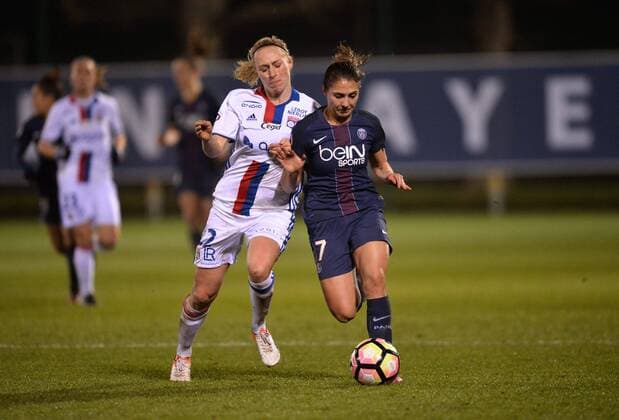 Eve Perisset (psg) - Pauline Bremer (ol) FOOTBALL : Paris SG vs Olympique Lyonnais - D1 Feminine - 17 12 2016 AnthonyBIBARD FEP 