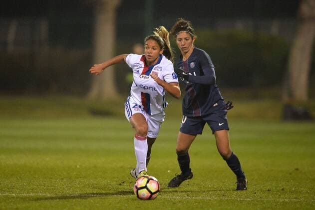 Delphine Cascarino (ol) - Cristiane (psg) FOOTBALL : Paris SG vs Olympique Lyonnais - D1 Feminine - 17 12 2016 AnthonyBIBARD FEP 