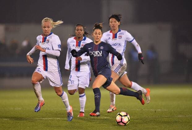 Veronica Boquete (psg) - Sara Seger (ol) FOOTBALL : Paris SG vs Olympique Lyonnais - D1 Feminine - 17 12 2016 AnthonyBIBARD FEP 