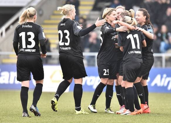 18.12.2016, xblx, Fussball 1.Bundesliga Damen, 1.FFC Frankfurt - SC Sand, emspor v.l. Kathrin Hendrich (1.FFC Frankfurt), Goal scored, Tor zum 1:0, celebrate the goal, Torjubel Frankfurt am Main
