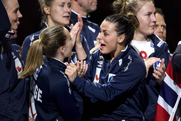 Handball, EM, Damen, Siegerehrung Nora Mörk - Göteborg - Handball, EHF Damen EM, Finale, Niederlande vs. Norwegen.  Copyright: CARLxSANDIN BB161218CS109