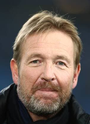 Martin Schwalb Ex Handballprofi Trainer Portrait Porträt Portraet Einzelbild close up Fußball Fussball DFL erste 1.Bundesliga Herren Saison 2016 2017 20.12.2016 Hamburger SV HSV vs. FC Schalke 04 S04