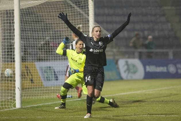Tor fuer Frankfurt zum 1:1 durch Jackie Groenen (Frankfurt, 14), Torfrau Lisa Wei?, Weiss (Essen, 1) ist geschlagen, Jubel Frankfurt am Main Copyright: xRoskaritzx Eibner-Pressefotox EP_rrz