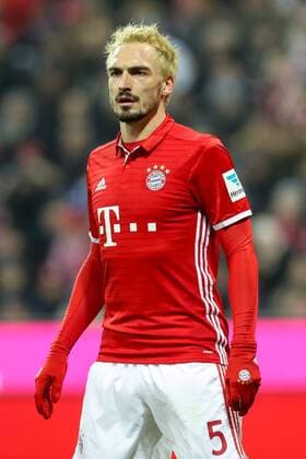 Themen der Woche - Sport Bilder des Tages - SPORT Muenchen, Deutschland, 21.12.2016, Bundesliga 16. Spieltag, FC Bayern Muenchen - RB Leipzig, Mats Hummels (FCB) ( DeFodi048