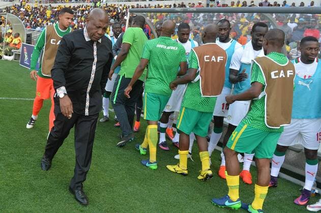 2018 FIFA World Cup WM Weltmeisterschaft Fussball Qualifier: South Africa v Senegal POLOKWANE, SOUTH AFRICA - NOVEMBER 12: South Africa coach Shakes Mashaba during the 2018 FIFA World Cup Qualifier match between South Africa and Senegal at Peter Mokaba Stadium on November 12, 2016 in Polokwane, South Africa. ( Gallo0042480