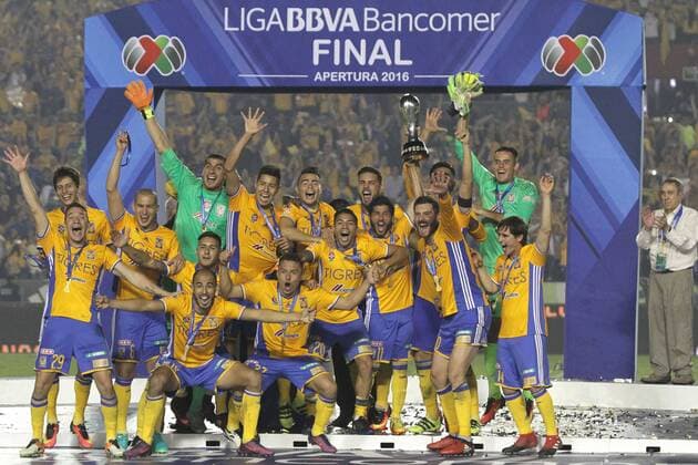 December 25, 2016 - Mexico - EUM20161225DEP27.JPG.MONTERREY, N.L.- Soccer Futbol-Final Apertura 2016.- Tigres se corono campeon del Apertura 2016 al derrotar en penales 3-0 al America, despues de un empate 1-1 en tiempo extra (global 5-2), partido celebrado en el estadio Universitario, el domingo 25 de diciembre de 2016. Foto: Agencia EL UNIVERSAL Carlos Mejia RCC. Latin News - December 25, 2016  - ZUMAu78_ 20161225_zaf_u78_069