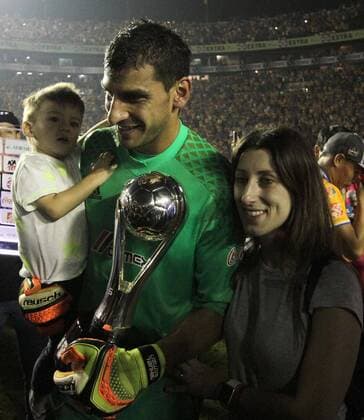 Fußball, Mexiko, Tigres de Monterrey gewinnen Torneo Apertura December 25, 2016 - Mexico - EUM20161225DEP37.JPG.MONTERREY, N.L.- Soccer Futbol-Final Apertura 2016.- Tigres se corono campeon del Apertura 2016 al derrotar en penales al America despues de un empate 1-1, partido celebrado en el estadio Universitario, el domingo 25 de diciembre de 2016. El guardameta Nahuel Guzman. Foto: Agencia EL UNIVERSAL Carlos Mejia RC. Latin News - December 25, 2016  - ZUMAu78_ 20161225_zaf_u78_081