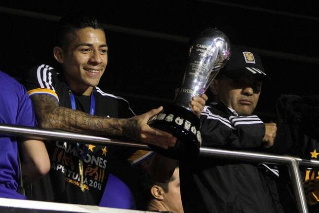 Fußball, Mexiko, Tigres de Monterrey gewinnen Torneo Apertura - December 26, 2016 - Mexico - EUM20161226DEP06.JPG.MONTERREY, N.L.- Soccer Futbol-Final Apertura 2016.- Los jugadores de Tigres celebran la conquista del quinto titulo de la institucion felina el domingo 25 de diciembre de 2016. El cuadro comandado por Ricardo Ferreti vencio en penales al America en la final de torneo Apertura 2016, Estadio Universitario. Foto: Agencia EL UNIVERSAL Carlos Mejia EVZ Latin News - December 26, 2016  - ZUMAu78_ 20161226_zaf_u78_007