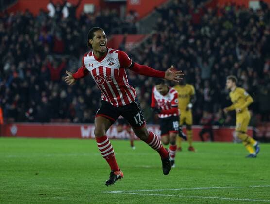 Football - 2016 2017 Premier League - Southampton vs. Tottenham Hotspur Southampton s Virgil van Dijk celebrates his goal at St Mary s Stadium Southampton England COLORSPORT SHAUN BOGGUST 
