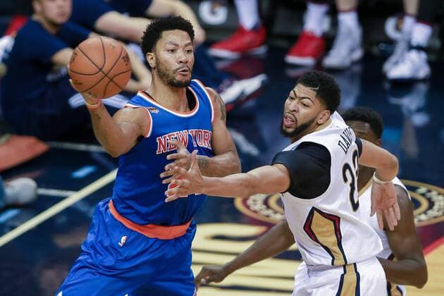 December 30, 2016 - New York Knicks guard Derrick Rose (25) looks to pass the ball against New Orleans Pelicans forward Anthony Davis (23) during the game between the New York Knicks and the New Orleans Pelicans at the Mercedes-Benz Superdome in New Orleans, LA. New Orleans Pelicans won 104-92. CSM NBA Basketball Herren USA 2016: Knicks vs Pelicans DEC 30 - ZUMAc04_ 20161230_zaf_c04_162