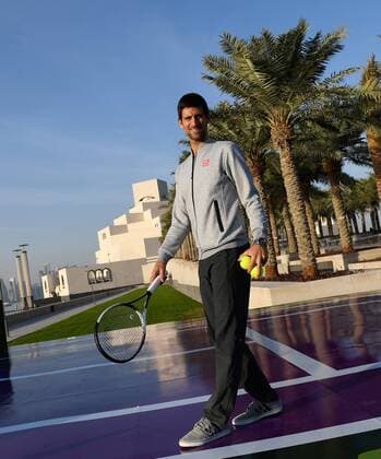 Tennis, Djokovic und Murray bei Promotion zur Qatar Open Novak Djokovic ,Serbien vor der Skyline in Doha