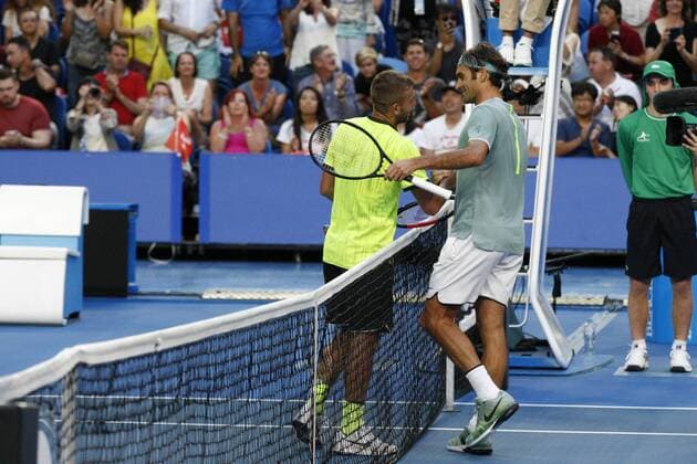 02.01.2017. Perth Arena, Perth, Australia. Mastercard Hopman Cup International Tennis tournament. Dan Evans (GBR) congratulates Roger Federer (SUI) on winning their match 6-3, 6-4. xDavidxWoodleyx  ActionPlus11824774
