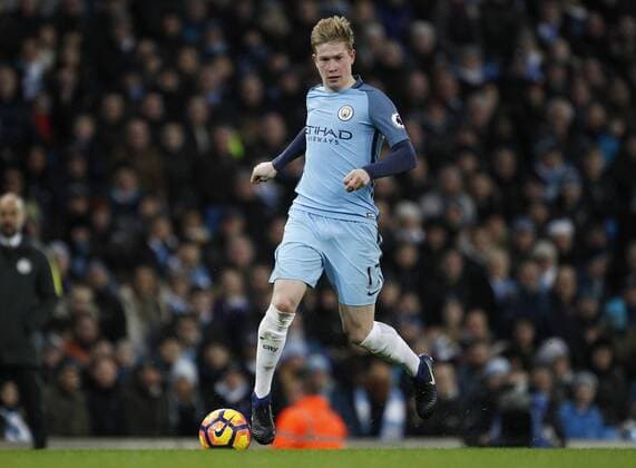 02.01.2017. City Stadium Manchester, England. EPL Premier League football, Manchester City versus Burnley. Manchester City s Belgian midfielder Kevin de Bruyne on the ball. xAlanxMartinx  ActionPlus11825096