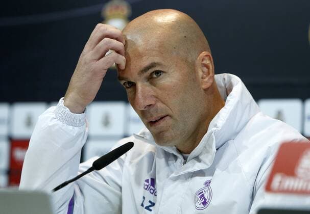 Fußball, Real Madrid Pressekonferenz mit Zinedine Zidane Zidane. Zidane at press conference PK Pressekonferenz xPABLOxMORENOx 