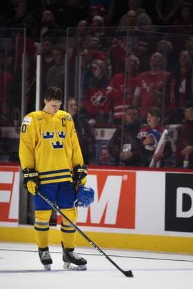 Eishockey, U20 WM, Schweden - Kanada Joel Eriksson Ek - Montreal - Eishockey, Junioren WM, Nationalteam Länderspiel, Halbfinale, Schweden vs. Kanada.  Copyright: JOELxMARKLUND BB170104JM105