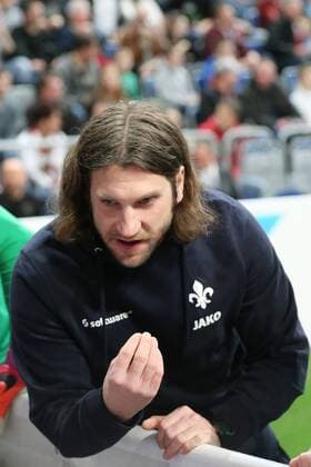 05.01.2017, xtvx, Hallenfussball Harder13 Cup 2017, emspor emonline deloka, v.l. Trainer Torsten Frings (SV Darmstadt 98) gibt Anweisungen, gestikuliert, mit den Armen gestikulieren gives instructions, gesticulate Mannheim oz
