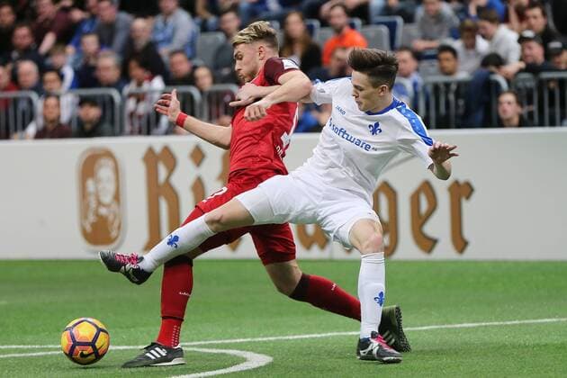 05.01.2017, xtvx, Hallenfussball Harder13 Cup 2017, emspor emonline deloka, v.l. Zweikampf, Duell, duel, tackle, compete Maximilian Dittgen (1. FC Kaiserslautern) Liam Fisch (SV Darmstadt 98) Mannheim oz