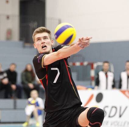 Volleyball Hessen - U21 U 21 WM-Qualifikation Männer 06.01.2017 Germany (schwarz) - Estonia (ws) v.l. Corbin Balster (Germany 7) Germany - Estonia