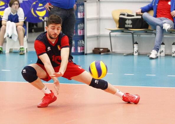 Volleyball Hessen - U21 U 21 WM-Qualifikation Männer 08.01.2017 Germany (ws) - Romania (blau) v.l. George Gavriz (Romania 12) Germany - Romania