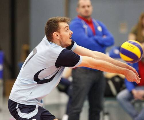 Volleyball Hessen - U21 U 21 WM-Qualifikation Männer 08.01.2017 Germany (ws) - Romania (blau) v.l. Rares Ionut Balean (Romania 7) Germany - Romania