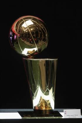 A view of the Larry O Brien trophy during the presentation of the NBA Basketball Herren USA regular games that will be played in Mexico, in Mexico City, 10 January 2017. EFE Alex Cruz THE NBA PRESENTS NBA GAMES IN MEXICO !ACHTUNG: NUR REDAKTIONELLE NUTZUNG!  MEX010 20170110-636196826078825833