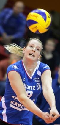 Stuttgart , Volleyball CEV Cup Lallianz MTV Stuttgart vs. Kohila VC , Julia Schäfer ( Allianz )
