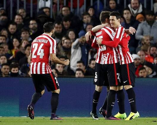 Athletic Bilbao s players jubilate the 2-1 goal against FC Barcelona Barca during the King s Cup round of 16 second leg match at Camp Nou stadium in Barcelona, Catalonia, Spain, 11 January 2017. FC BARCELONA VS. ATHLETIC BILBAO !ACHTUNG: NUR REDAKTIONELLE NUTZUNG!  BCN001 20170111-636197720936346801