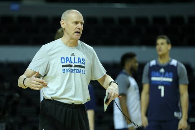 NBA, Training der Phonix Suns und Dallas Mavericks in Mexico City Dallas Mavericks coach Rick Carlisle during a training session prior to their NBA Basketball Herren USA regular season s match against the Phoenix Suns at the Arena City in Mexico City, Mexico, 11 January 2017. EFE Jose Mendez DALLAS MAVERICKS TRAINING SESSION IN MEXICO !ACHTUNG: NUR REDAKTIONELLE NUTZUNG!  MEX001 20170111-636197744201263202