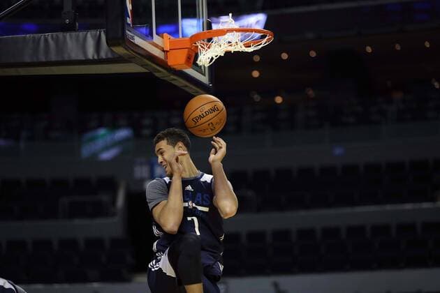 NBA, Training der Phonix Suns und Dallas Mavericks in Mexico City January 11, 2017 - Mexico - Dwight Powell  - ZUMAu78_ 20170111_zaf_u78_027