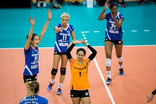 Jubel Jennifer Pettke (15 MTV), Karmen Kocar (11 MTV), Wanna Buakaew (1 MTV); 2017 CEV Volleyball Cup: Allianz MTV Stuttgart vs Kohila VC, SCHARRena, Stuttgart Germany, 20170111; Stuttgart Copyright: xWuechner Eibner-Pressefotox EP_NWR