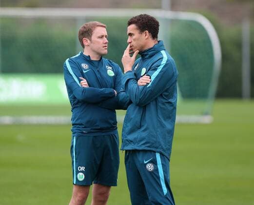VfL Trainingslager La Manga La Manga, Spanien, 06.01.2017, FUßBALL - VfL Wolfsburg, Trainingslager, 1. Bundesliga, Saison 2016-2017. Bild zeigt: Leiter Olaf Rebbe (VfL Wolfsburg), Cheftrainer Valerien Ismael (VfL Wolfsburg) La Manga