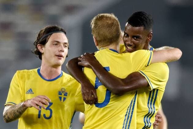 (SWE) Alexander Isak 1-0 - Testspiel - Schweden - Slowakei - Nationalteam - 12 januar 2017, Abu Dhabi.  Copyright: NIKLASxLARSSON BB170112NL022