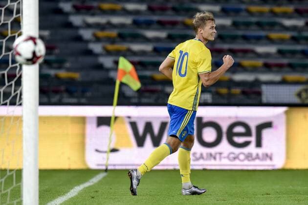 (SWE) Sebastian Andersson Torjubel 3-0 - Testspiel Länderspiel - Schweden - Slowakei - 12 januar 2017, Abu Dhabi.  Copyright: NIKLASxLARSSON BB170112NL048