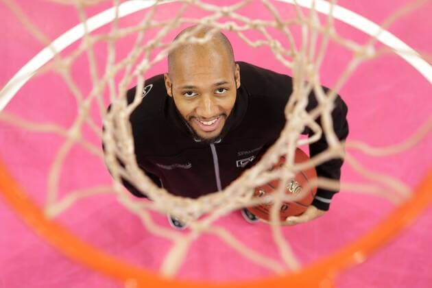 Kenneth Horton Telekom Baskets Bonn , am Korb Foto: Jörn Wolter MR:N