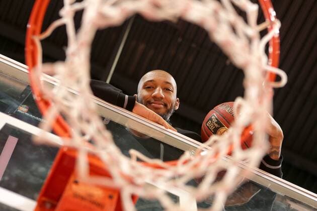 Kenneth Horton Telekom Baskets Bonn , am Korb Foto: Jörn Wolter MR:N