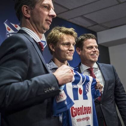 Fußball, Martin Odegaard wird als Neuzugang des SC Heerenveen präsentiert The Netherlands, Heerenveen, 10-01-2017; Football player Martin Odegaard Martin Ødegaard, Odegaard is presented by his new club SC Heerenveen in The netherlands. The 18-year player from Norway is on loan from spanish club Real Madrid. Photo: Kees van de Veen Hollandse Hoogte Heerenveen xVIxHollandsexHoogtexIVx 61820091