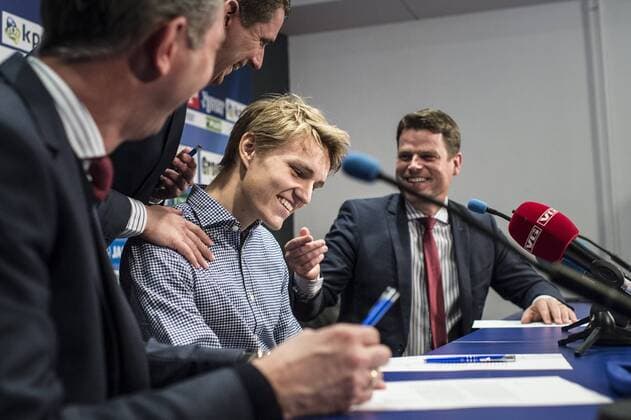 Fußball, Martin Odegaard wird als Neuzugang des SC Heerenveen präsentiert The Netherlands, Heerenveen, 10-01-2017; Football player Martin Odegaard Martin Ødegaard, Odegaard is presented by his new club SC Heerenveen in The netherlands. The 18-year player from Norway is on loan from spanish club Real Madrid. Photo: Kees van de Veen Hollandse Hoogte Heerenveen xVIxHollandsexHoogtexIVx 61820089