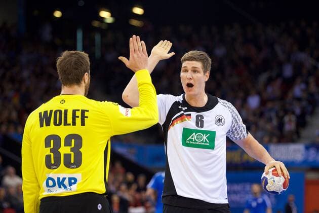 Handball Rouen 15.01.2017 Weltmeisterschaft Herren Männer WM Vorrunde Chile (CHI) - Deutschland (GER) Jubel Finn Lemke (Deutschland, No.06) Andreas Wolff (Deutschland, TW, No.33)