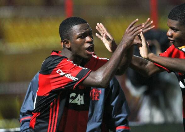 Cruzeiro x Flamengo RJ OSASCO, SP - 15.01.2017: CRUZEIRO X FLAMENGO RJ - Celebration of Vinicius Junior goal, the second of Flamengo during the match between Cruzeiro vs Flamengo-RJ held at the Estádio José Liberatti in Osasco-SP, valid game for the second round of the 48th São Paulo Junior Football Cup. (Photo: Ricardo Moreira Fotoarena) x1254432x  RicardoxMoreira