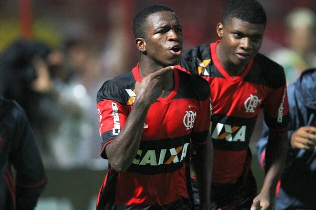 Cruzeiro x Flamengo RJ OSASCO, SP - 15.01.2017: CRUZEIRO X FLAMENGO RJ - Celebration of Vinicius Junior goal, the second of Flamengo during the match between Cruzeiro vs Flamengo-RJ held at the Estádio José Liberatti in Osasco-SP, valid game for the second round of the 48th São Paulo Junior Football Cup. (Photo: Ricardo Moreira Fotoarena) x1254436x  RicardoxMoreira