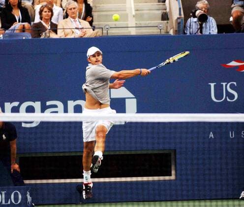 Sept. 11, 2006 - New York, New York, USA - Roger Federer wins the Men s US Open tennis championship final against Andy Roddick in Fluhsing Meadow Queens on September 10, 2006.. K49649AR US OPEN FINAL ADDS AR - ZUMAg49_ 76281518st