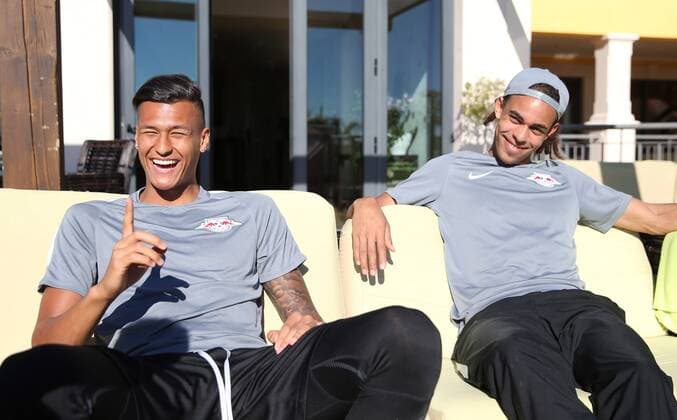 RB Leipzig - Training Fussball 1.BL Lagos, Portugal, 09.01.2017, Cascade Resort Hotels, Fussball, 1. BL, GER , RB LEIPZIG - Trainingslager an der Algarve vom 4. - 12. Januar. , Im Bild: Davie Selke (l.) und Yussuf Poulsen. ,